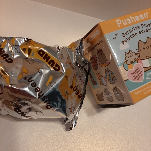 Pusheen Cat lazy summer series 1 New Gund keychain purse charm - Picture 5 of 5